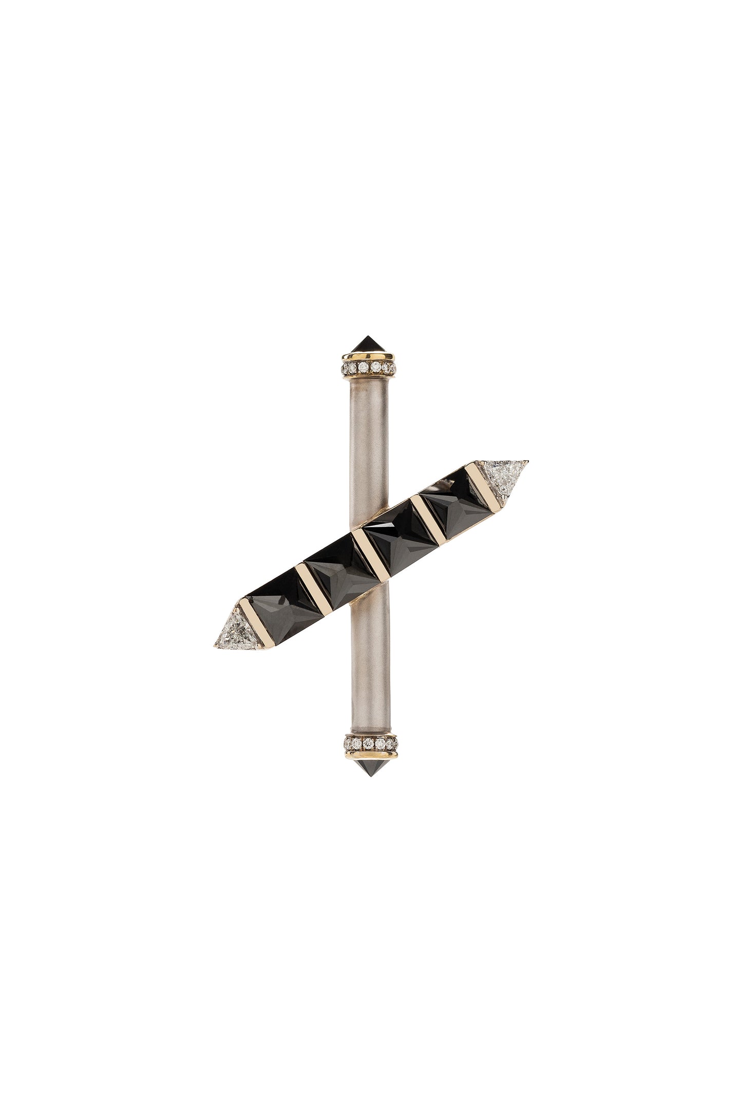 Broche de diamantes negros e diamantes em ouro 18k branco e amarelo.