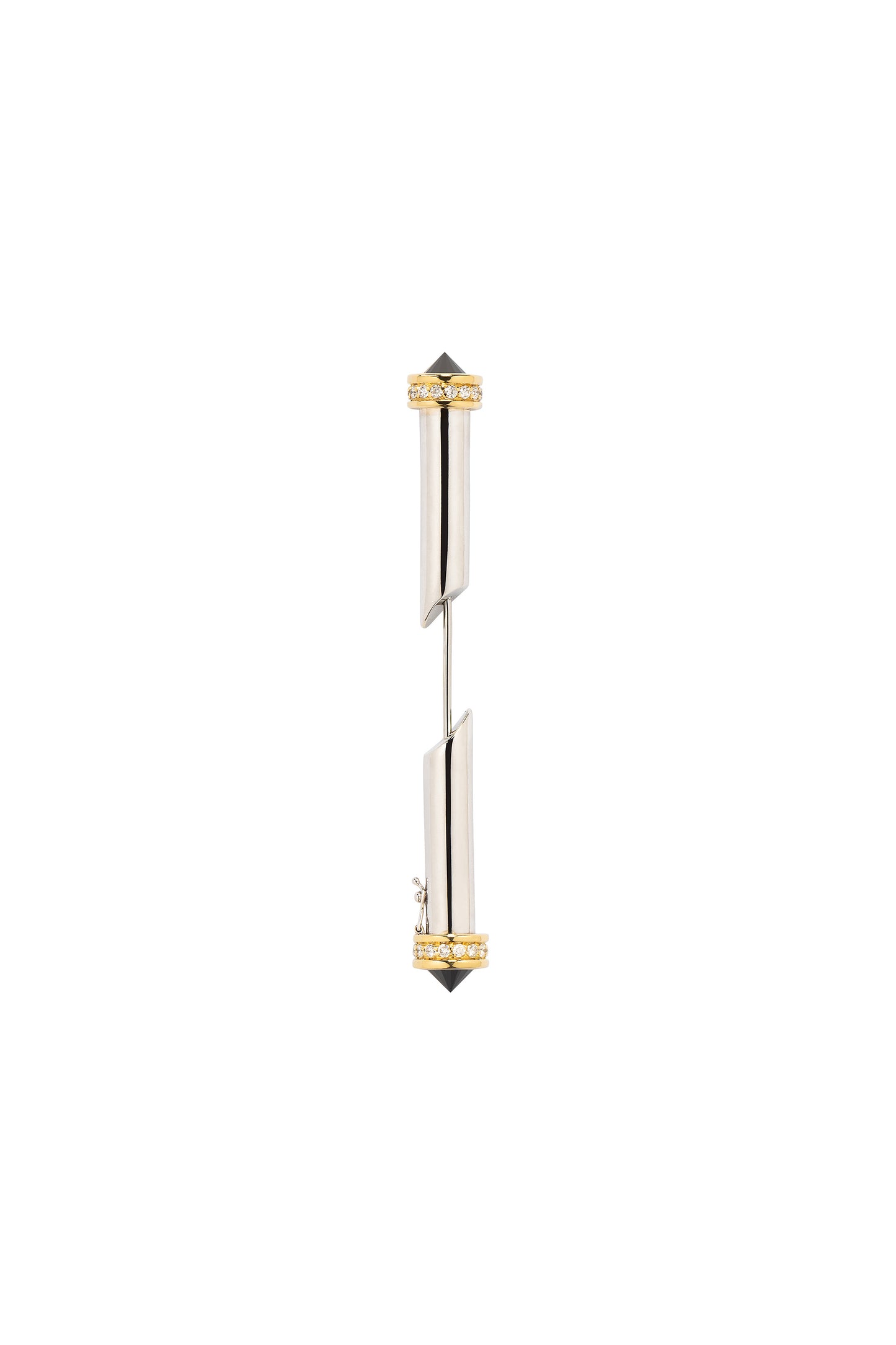 Broche de diamantes negros invertidos com diamantes em ouro 18k branco e amarelo.