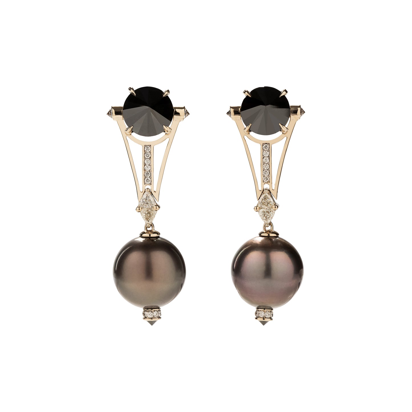 Brincos de pérolas negras com diamantes negros invertidos e diamantes brancos em ouro 18k branco