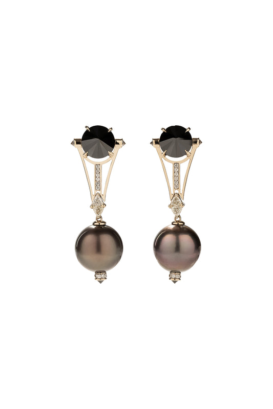 Brincos de pérolas negras com diamantes negros invertidos e diamantes brancos em ouro 18k branco